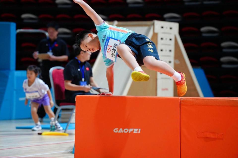 设计出符合, 记者, 小选手们需 设计出符合, 记者, 小选手们需